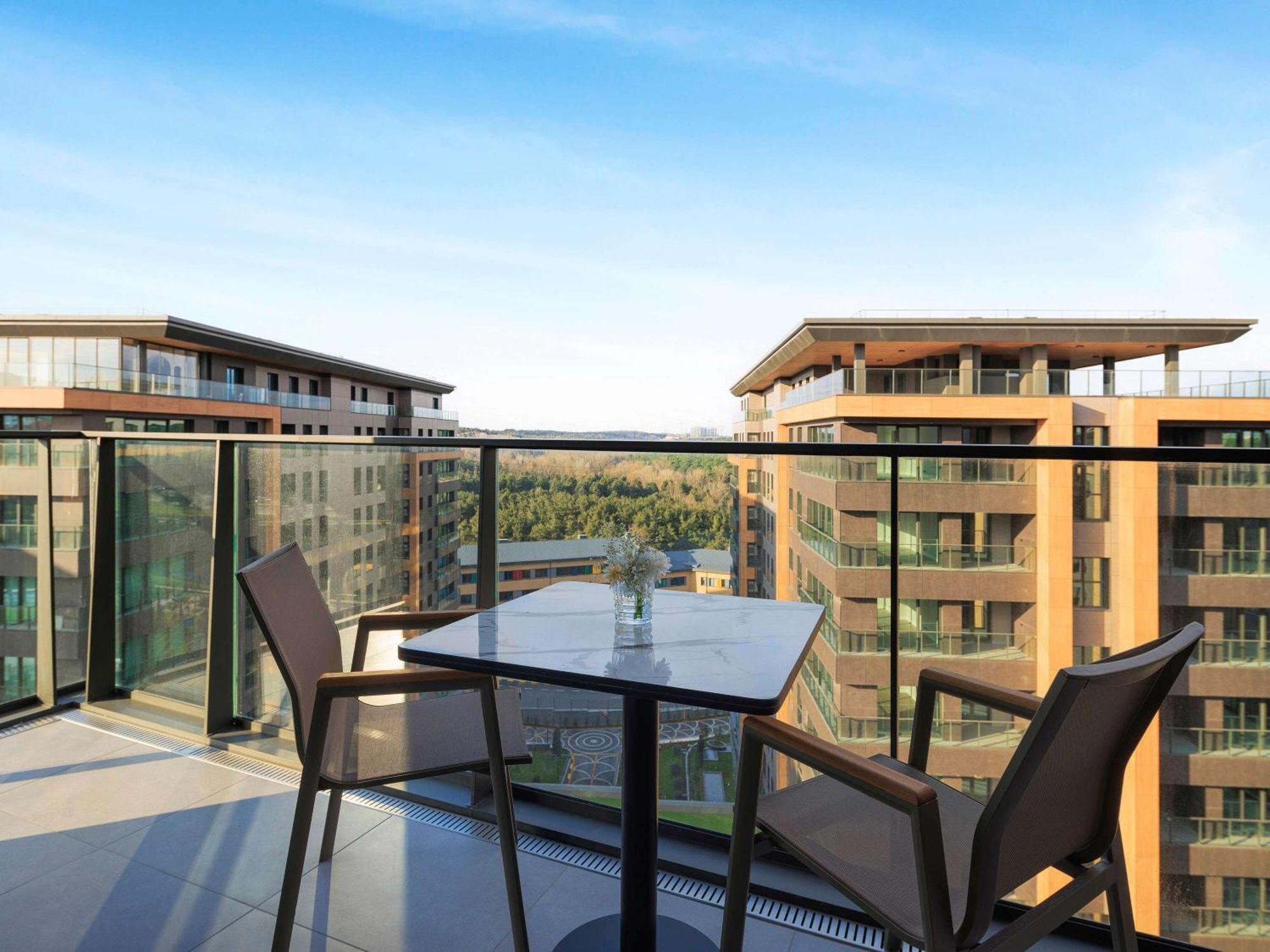 Movenpick Living Istanbul Camlivadi Hotel Kültér fotó